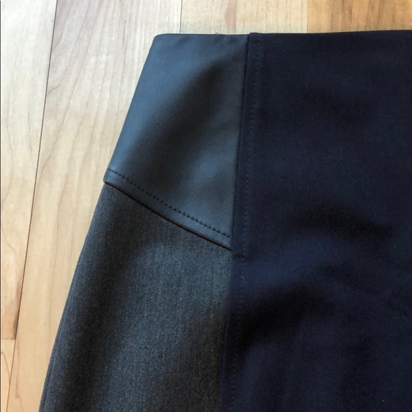 Express skirt with leather-like detail - Picture 2 of 7